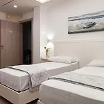 Borgo Dei Pescatori - Sul Mare 4*