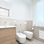 Borgo Dei Pescatori - Sul Mare 4*