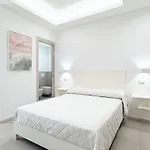 Borgo Dei Pescatori - Sul Mare 4*