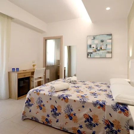 Borgo Dei Pescatori - Sul Mare 4*