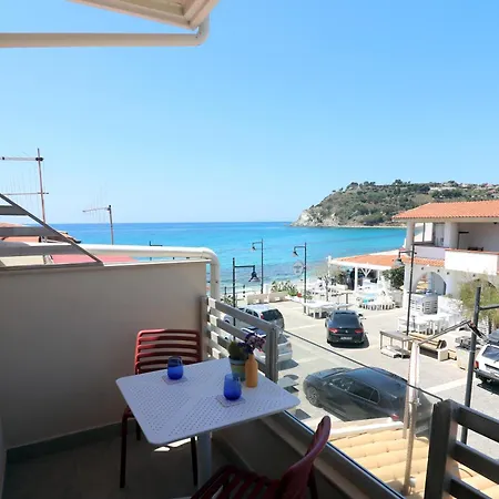 Bed and breakfast Borgo Dei Pescatori - Sul Mare 4*