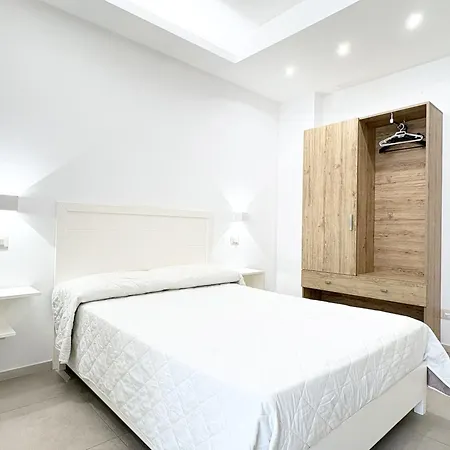 Borgo Dei Pescatori - Sul Mare 4*
