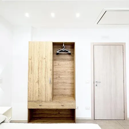 Alojamento de Acomodação e Pequeno-almoço Borgo Dei Pescatori - Sul Mare 4*