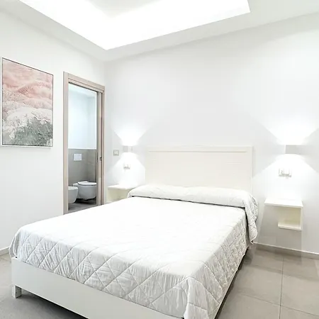 Nocleg ze śniadaniem Borgo Dei Pescatori - Sul Mare 4*