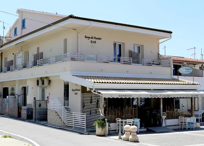 Borgo Dei Pescatori - Sul Mare Alojamento de Acomodação e Pequeno-almoço 4*