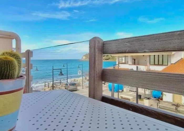 Borgo Dei Pescatori - Sul Mare 4*