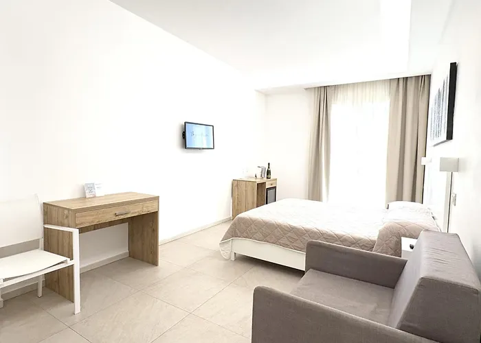 Borgo Dei Pescatori - Sul Mare 4*