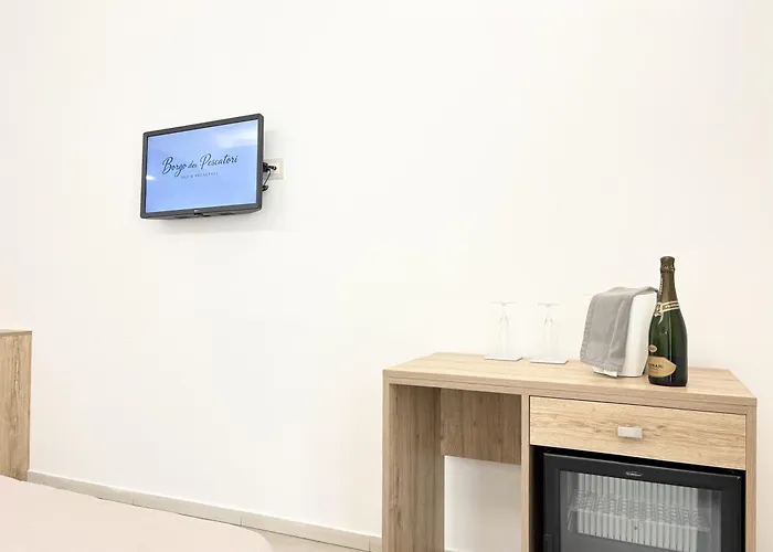 Borgo Dei Pescatori - Sul Mare Alojamento de Acomodação e Pequeno-almoço 4*